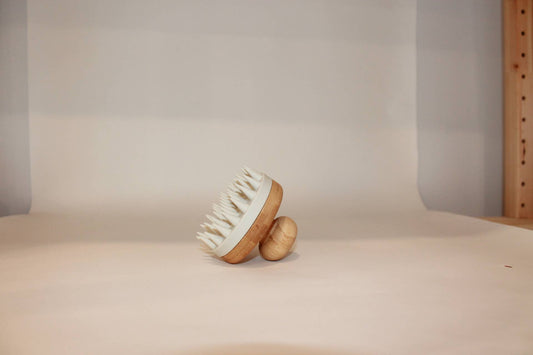 SILICONE SCALP MASSAGER: Gray